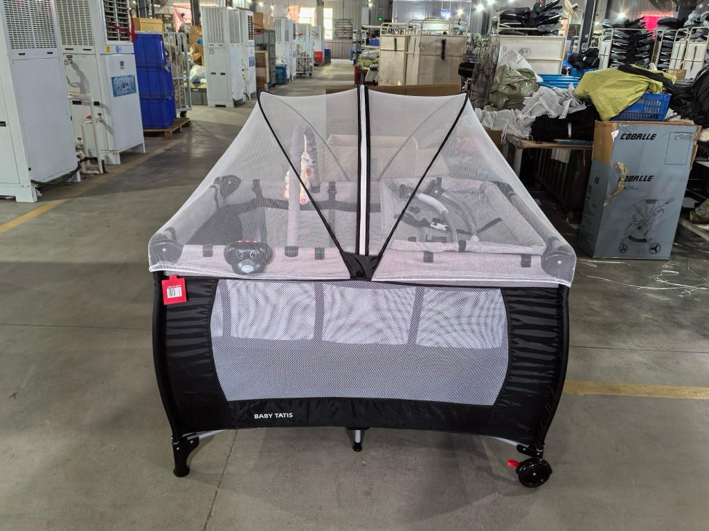 Cuna Corral Arlo Multifuncional con Cambiador y Mecedora