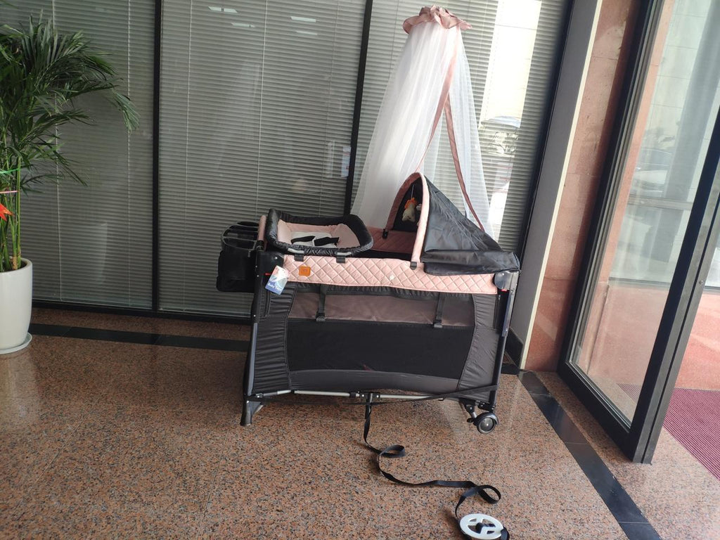 Cuna Corral Lior 3 en 1 con Toldillo y Accesorios