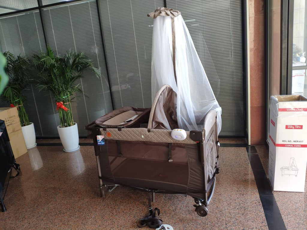 Cuna Corral Lior 3 en 1 con Toldillo y Accesorios