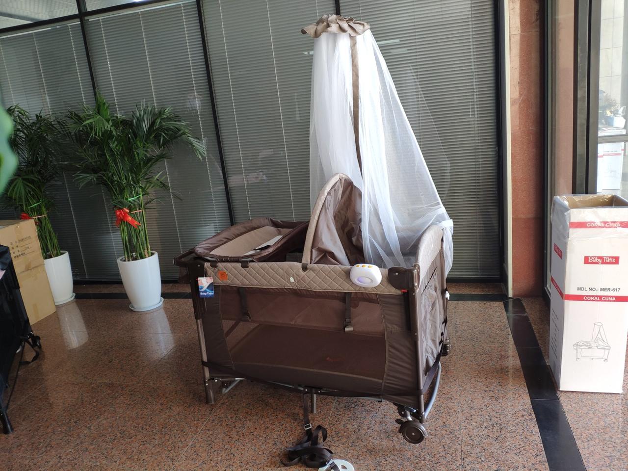 Cuna Corral Lior 3 en 1 con Toldillo y Accesorios